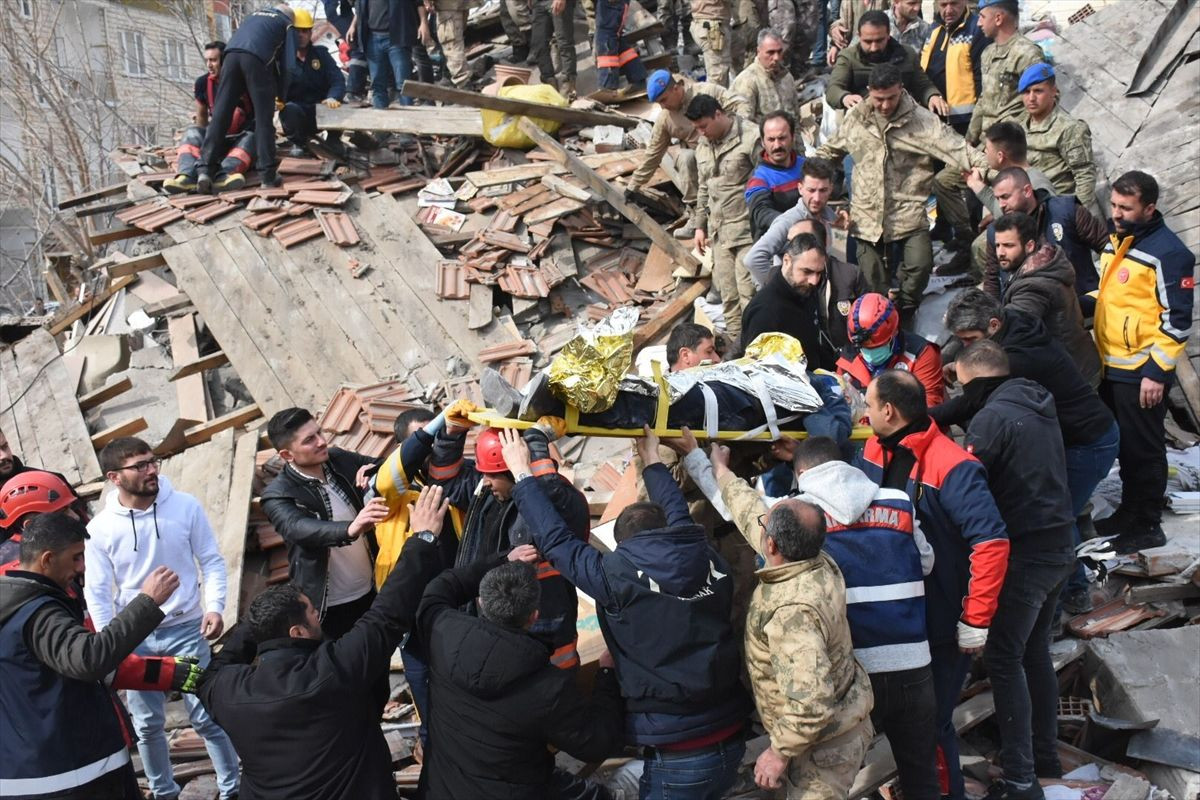 Malatya'daki 5,6 büyüklüğünde deprem sonrası ilk görüntüler