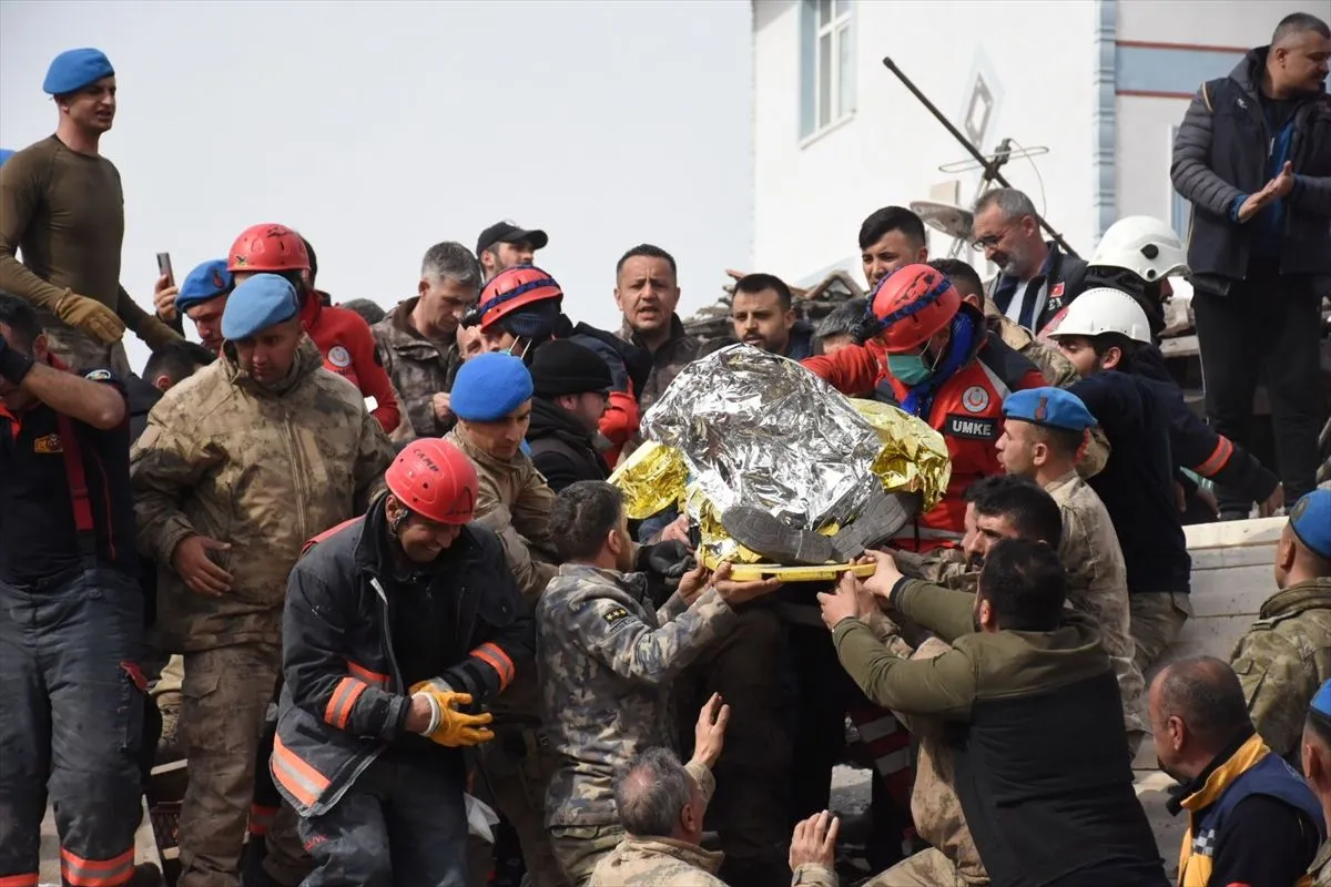 Malatya'daki 5,6 büyüklüğünde deprem sonrası ilk görüntüler