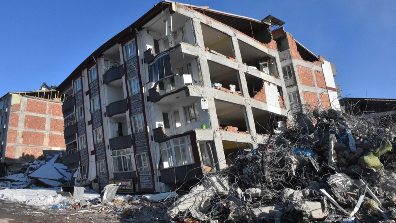 Depremlerle ilgili araştırma komisyonu kurulması kararı Resmi Gazete'de