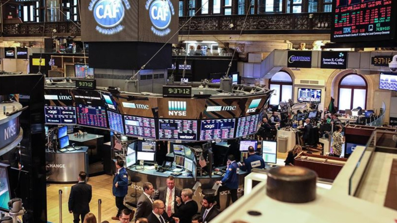 S&P 500, Nasdaq ve Dow Jones haftanın son işlem gününe yükselişle başladı