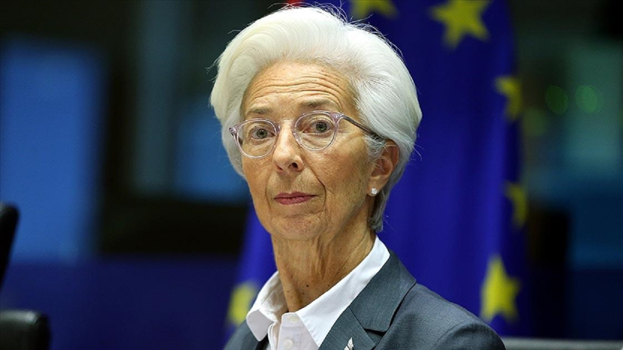 ECB Başkanı Lagarde: Enflasyonun uzun süre çok yüksek kalacağını tahmin ediyorum