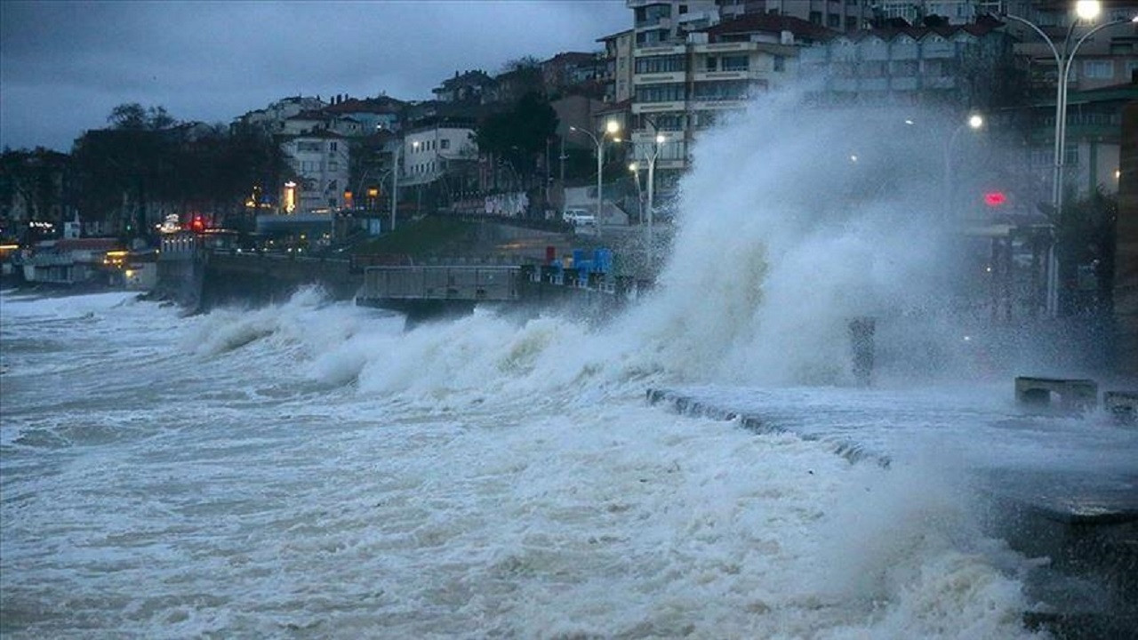 Meteoroloji'den Doğu Karadeniz'de fırtına uyarısı