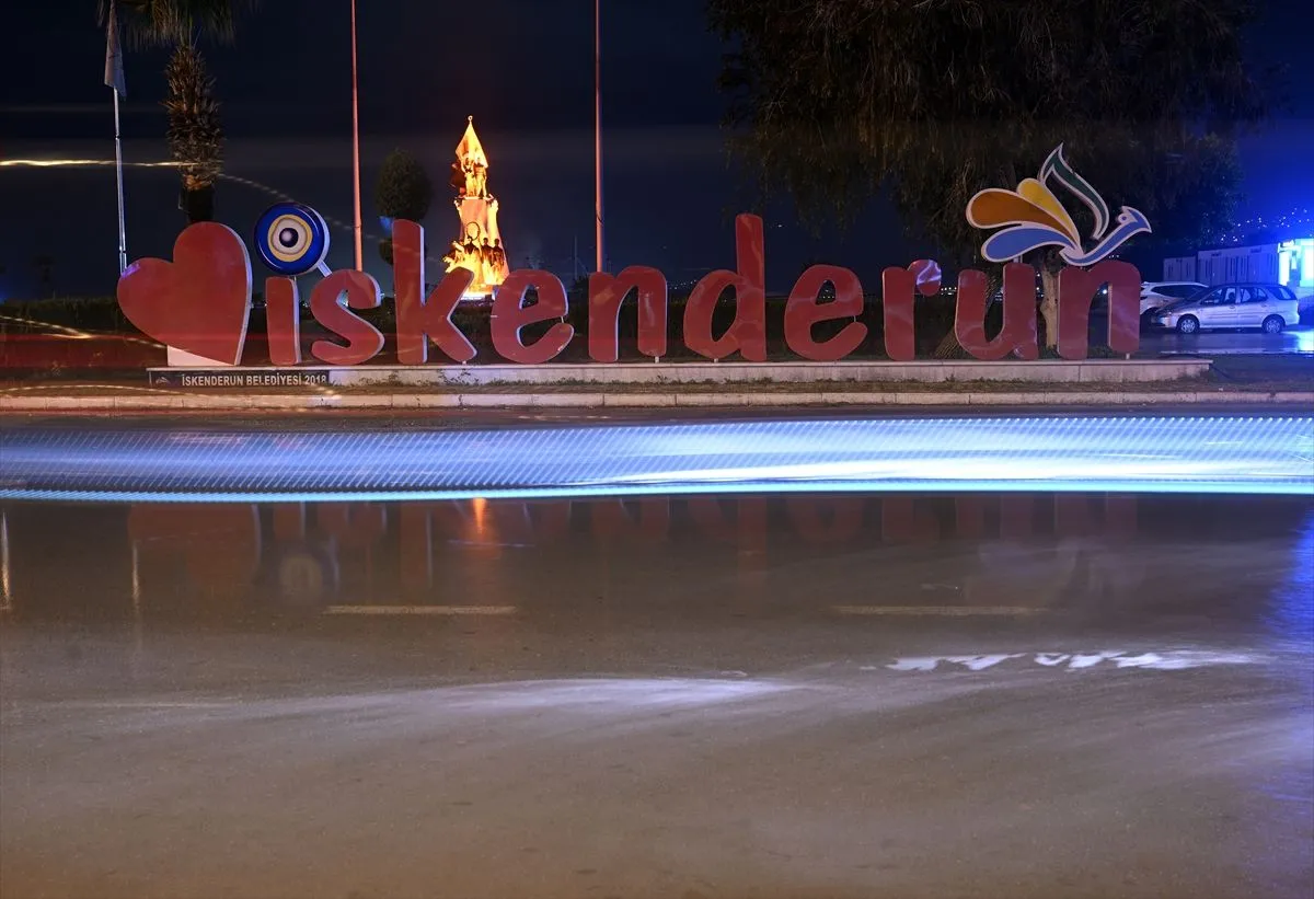 Hatay'ın İskenderun ilçesinde deniz seviyesi yükseldi