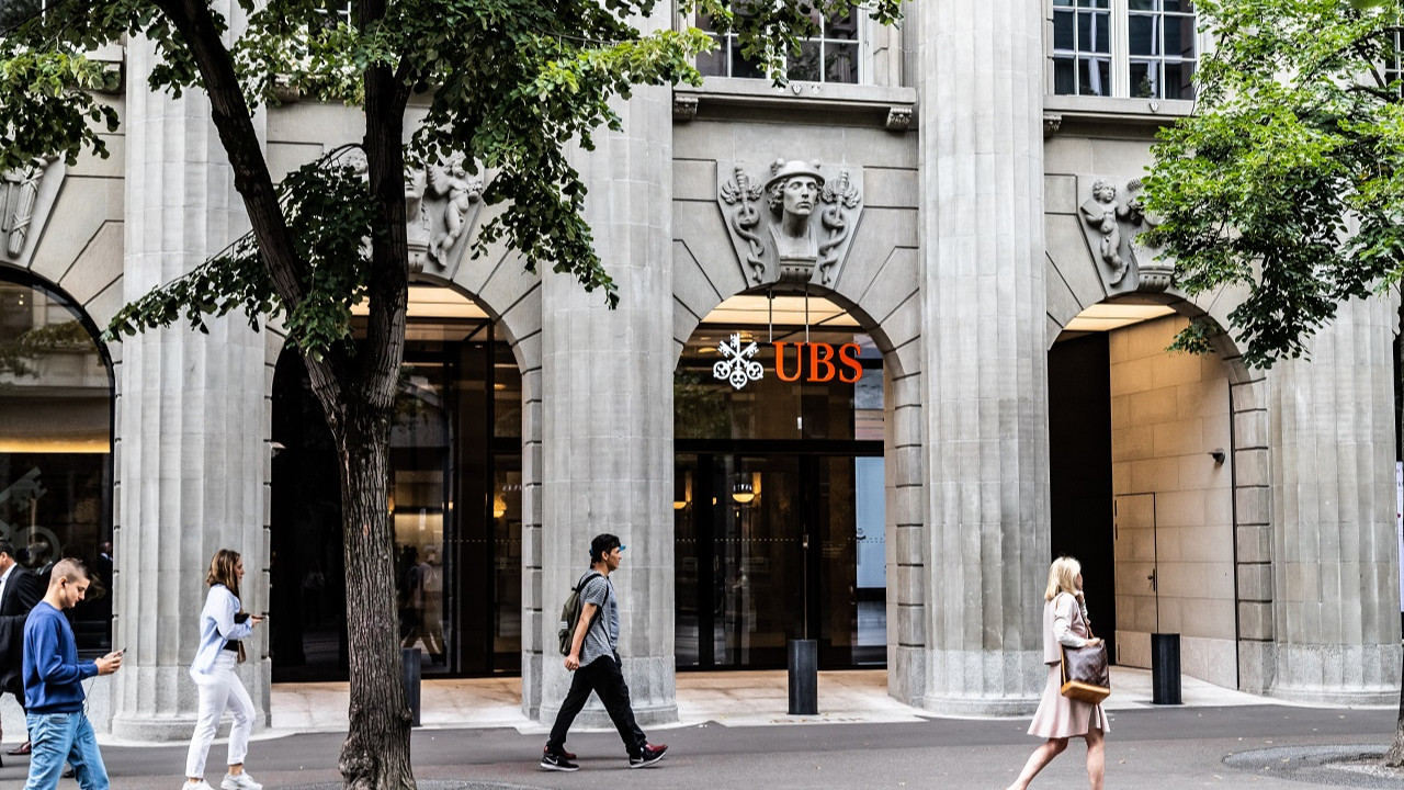 UBS CEO'su çalışanlarını uyardı: Credit Suisse hala rakibimiz