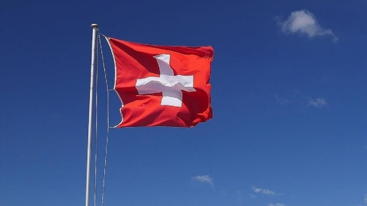 İsviçre, AB'nin Rusya'ya karşı ek yaptırım paketini uygulamayı onayladı