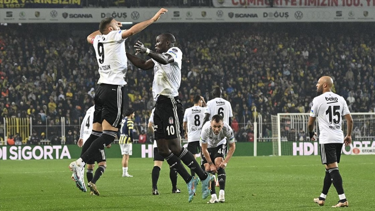 Beşiktaş deplasmanda Fenerbahçe'yi 4-2 yendi