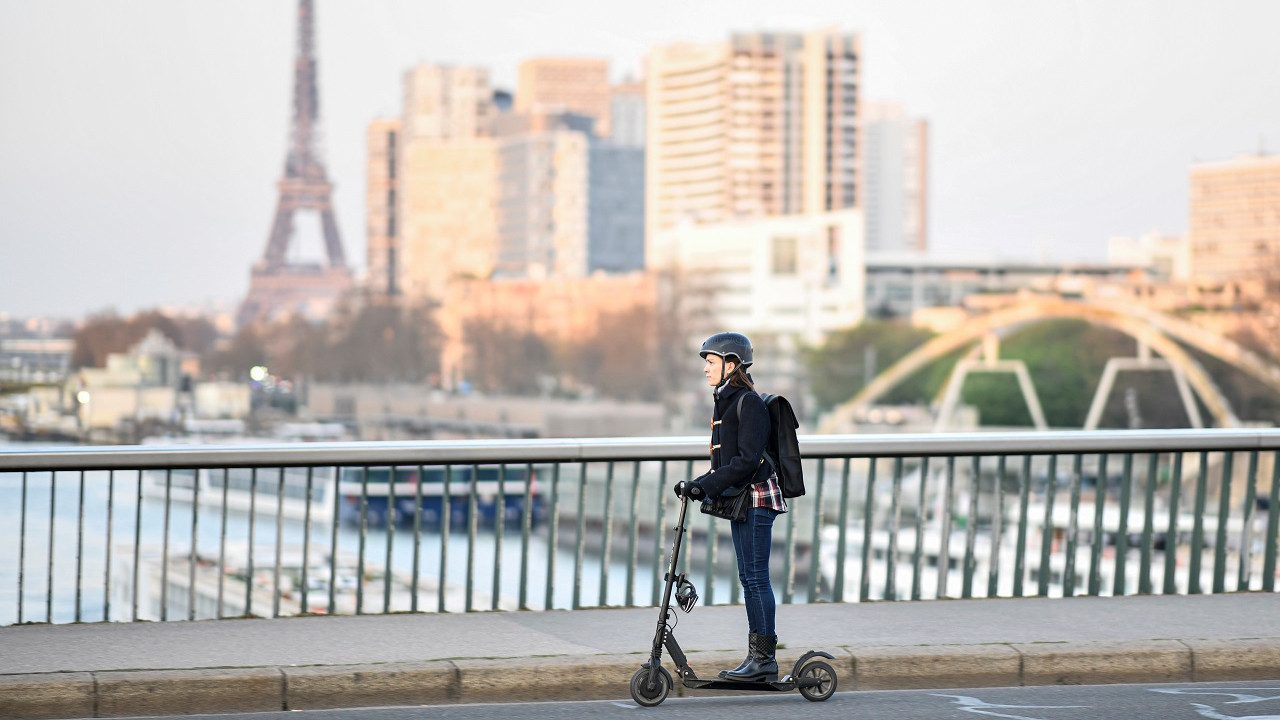 Yasaklayan ilk Avrupa başkenti olacak: Paris'te halk e-scooterlar için hayır oyu kullandı