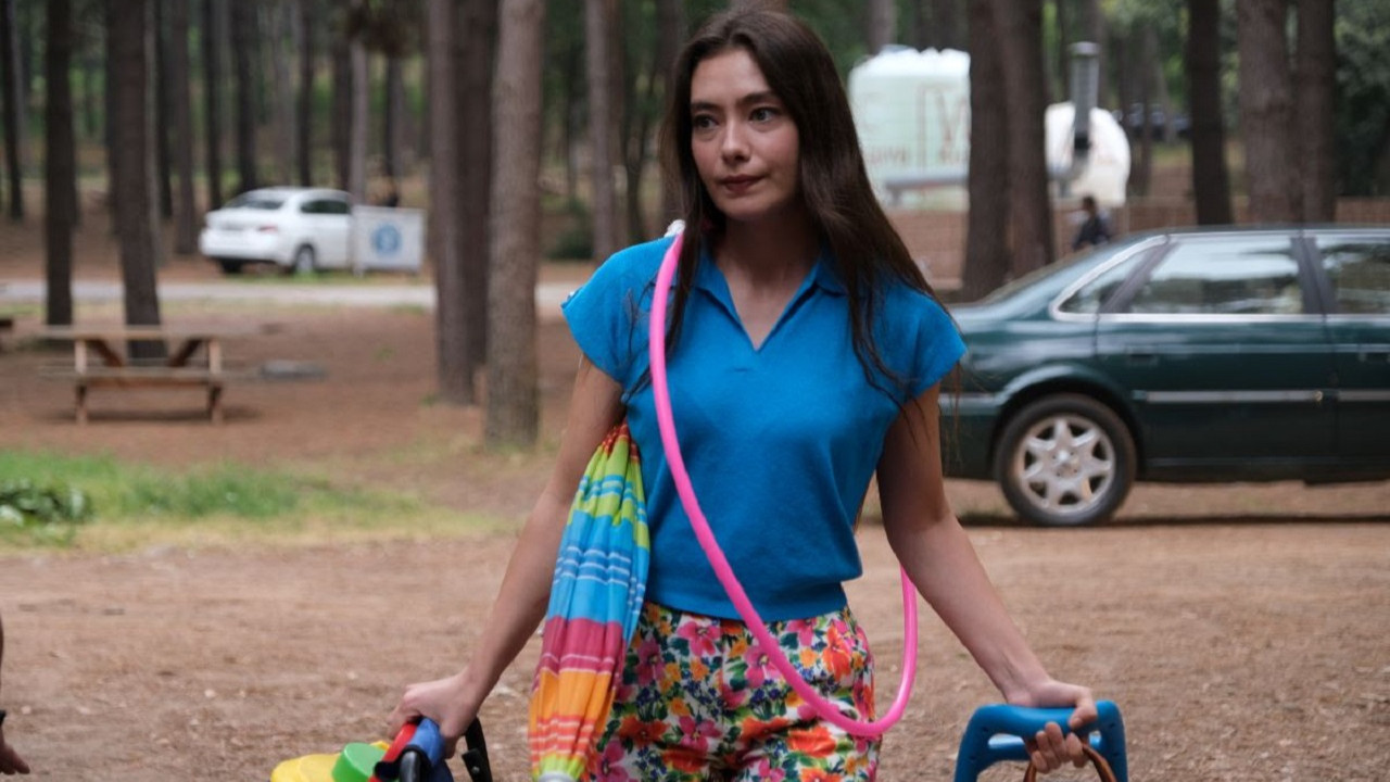 Handan(Neslihan Atagül Doğulu) ailesiyle piknikte