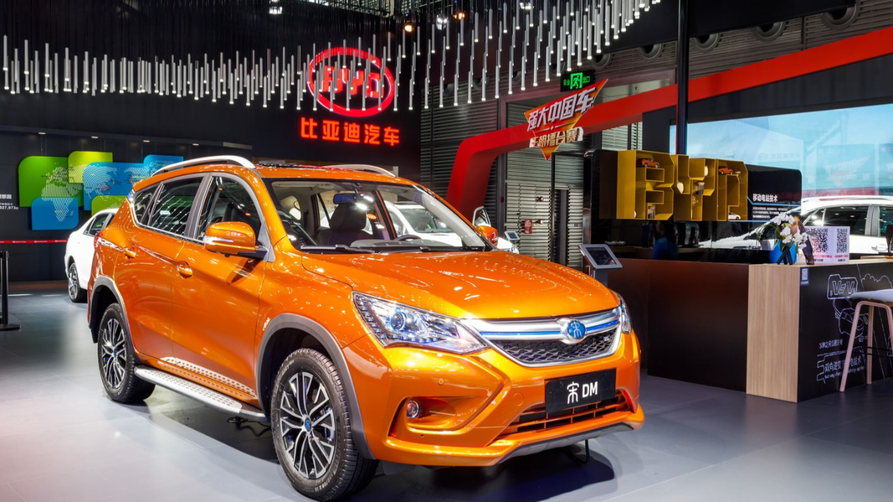 Çin elektrikli otomobil pazarında ipleri eline aldı