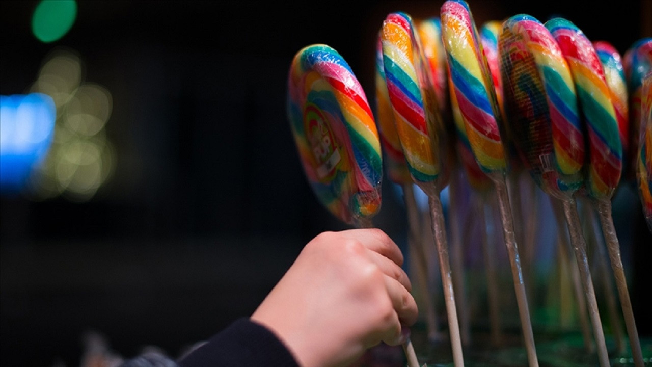 Çocuklukta aşırı şeker tüketimi yetişkinlikte depresyona davetiye çıkarıyor