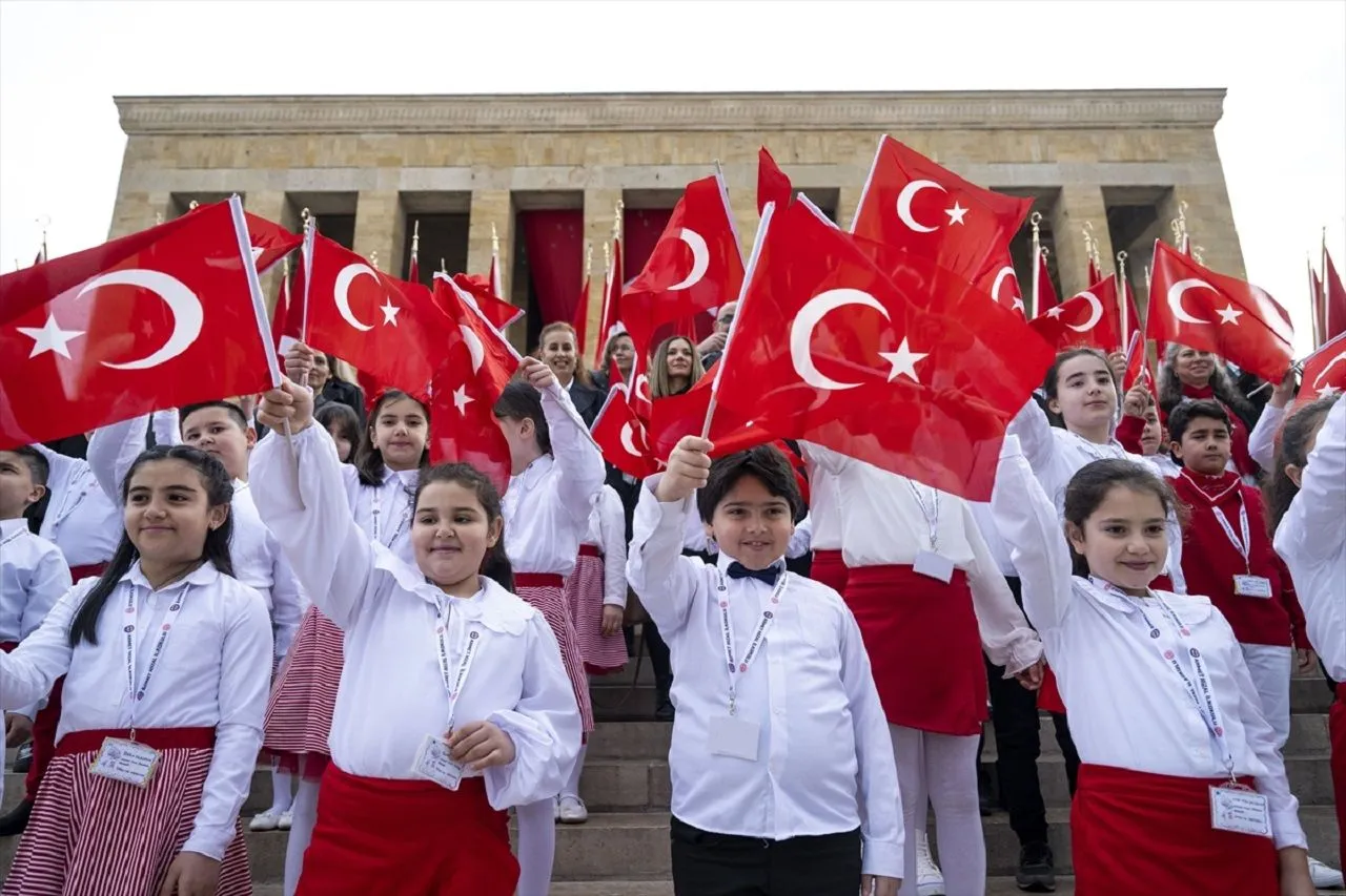 Anıtkabir'de 23 Nisan kutlamaları