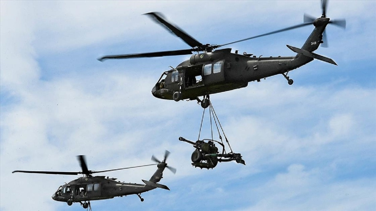 ABD ordusuna ait 2 helikopter  çarpıştı