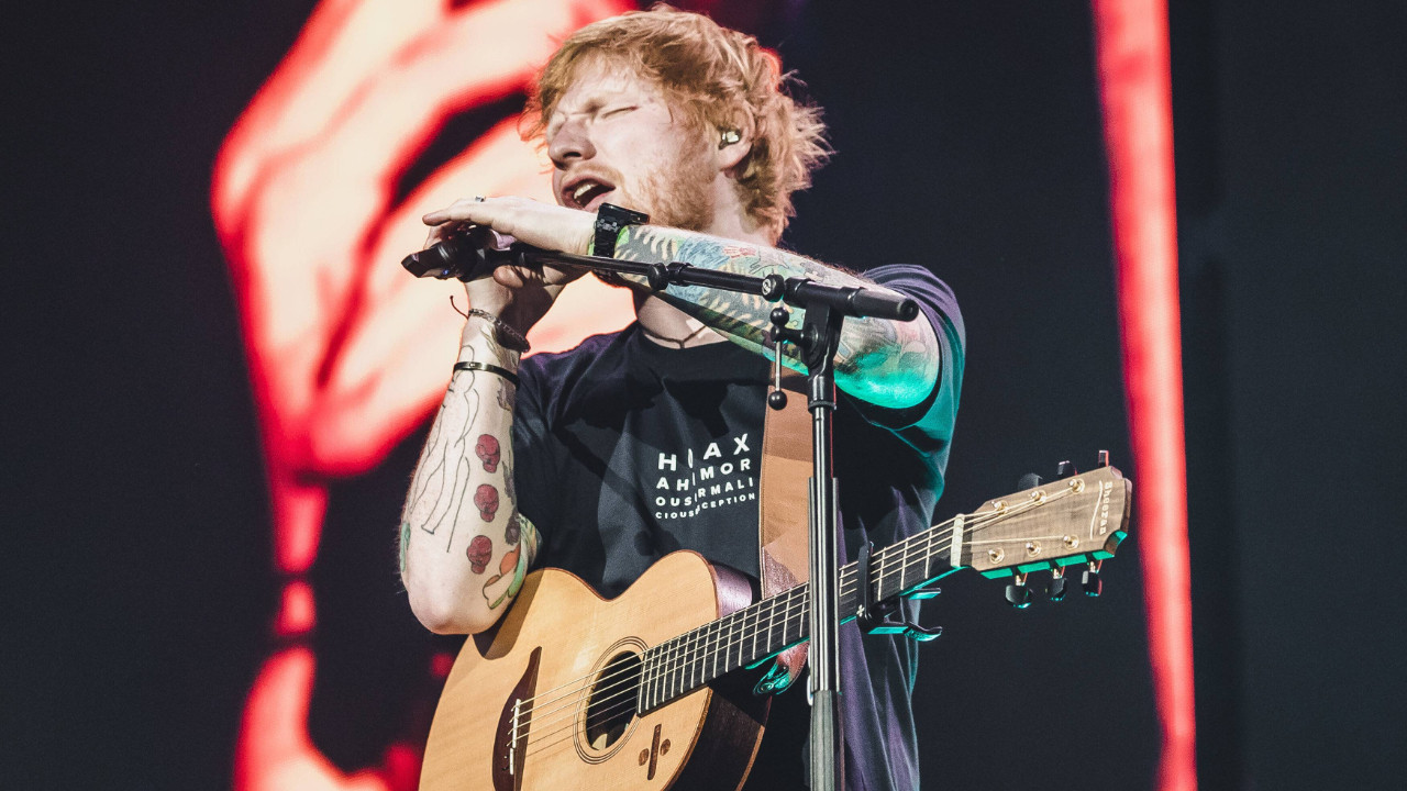 Ed Sheeran jüriye konser verdi