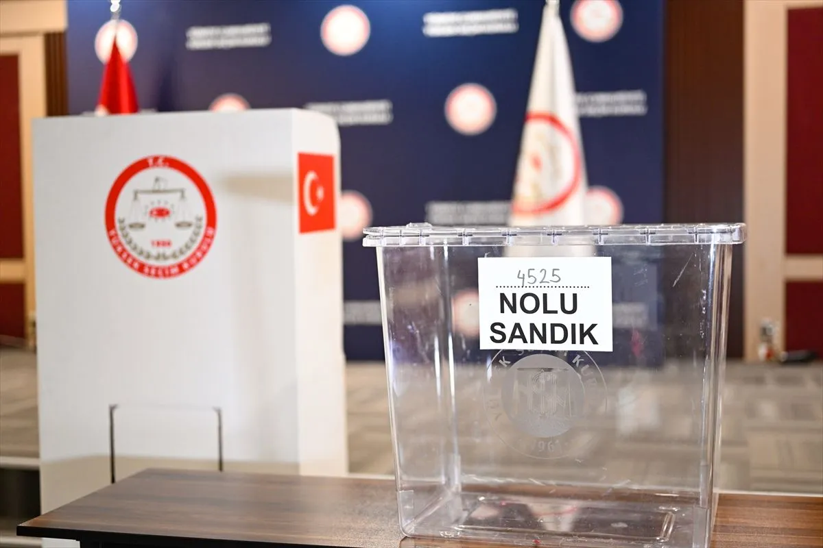 Sandık, kabin ve oy pusulaları tanıtıldı