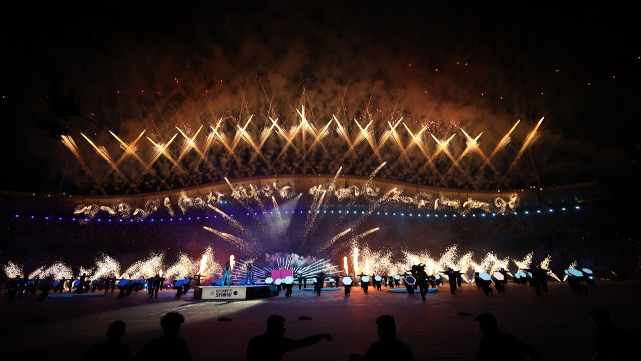 Atatürk Olimpiyat Stadı'nda görsel şölen