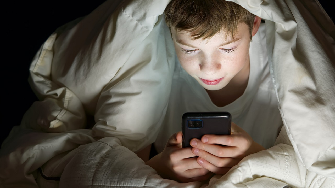 WSJ köşe yazarı yazdı: Çocuklar için sosyal medya yaşı neden 16 olmalı?