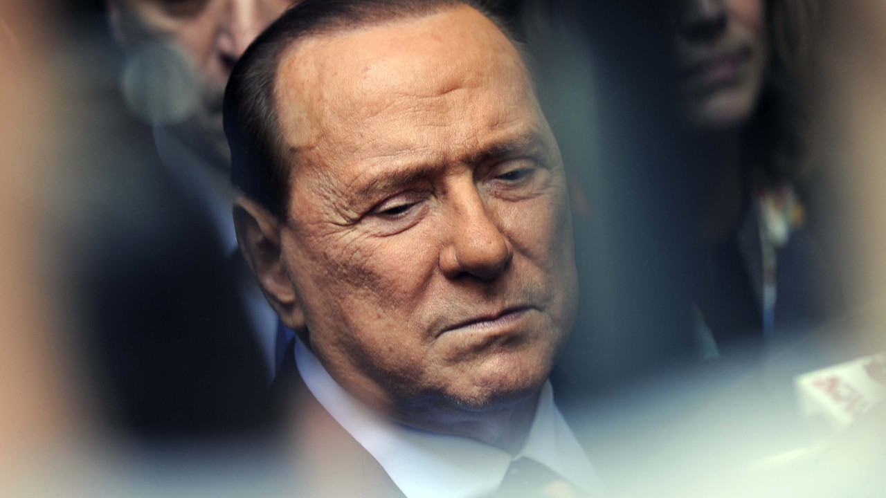 Medya patronluğundan siyasete: Silvio Berlusconi servetini nasıl elde etti?