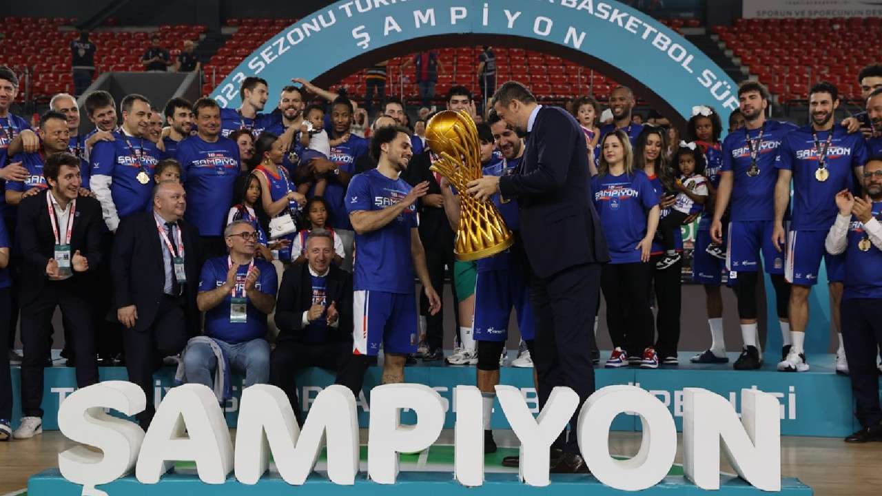 Anadolu Efes Türkiye Basketbol Süper Ligi şampiyonu oldu