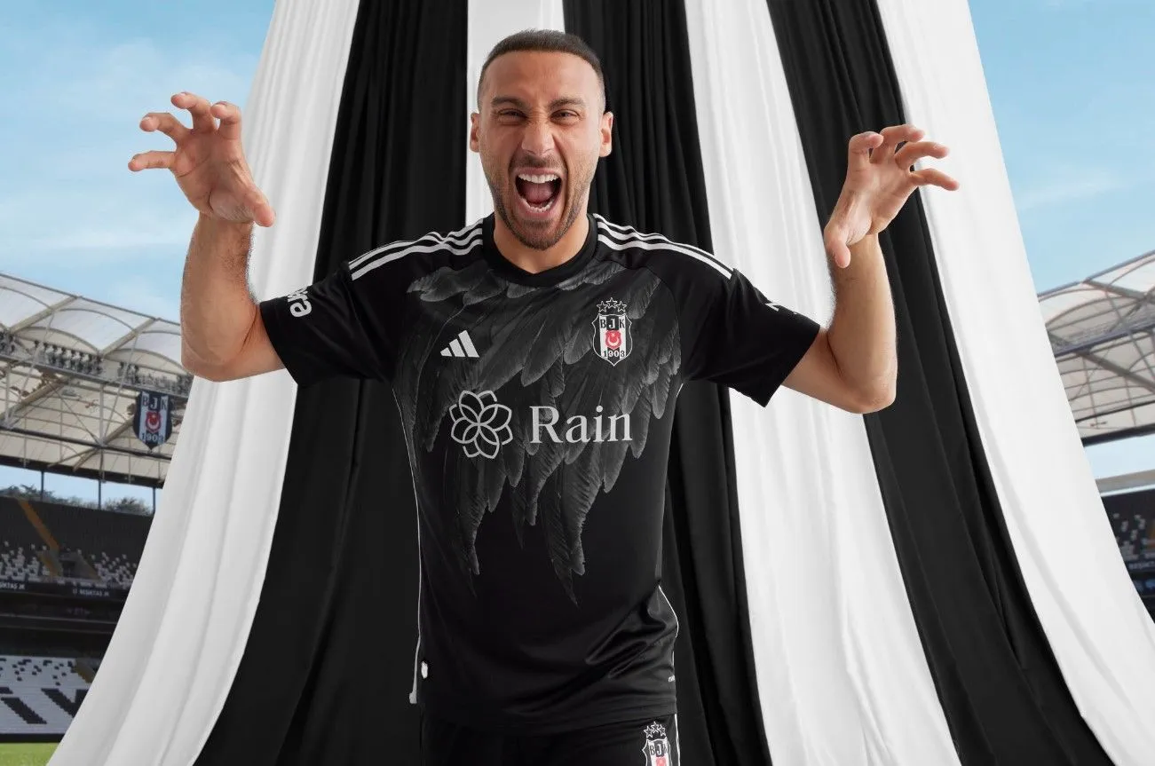 Beşiktaş yeni sezon formalarını duyurdu