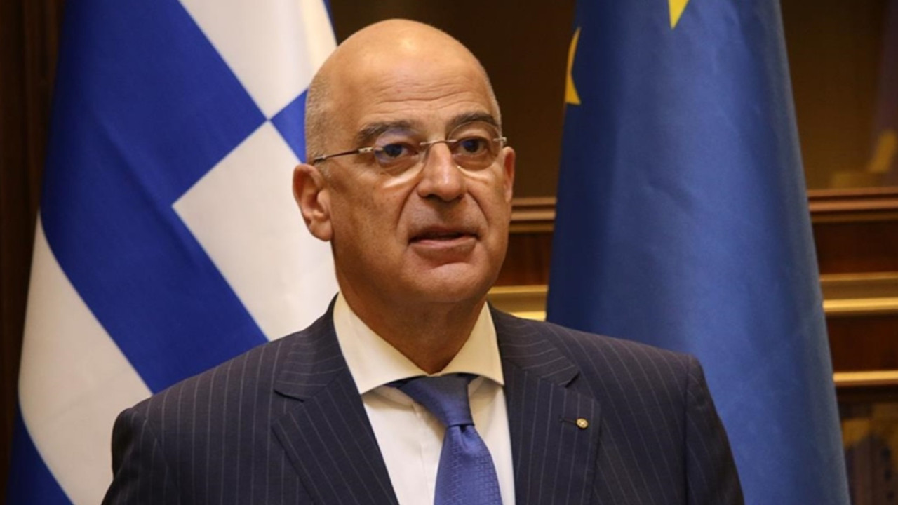 Yunanistan Savunma Bakanı Dendias: Türkiye'ye Zeytin dalı uzatmaya devam ediyoruz
