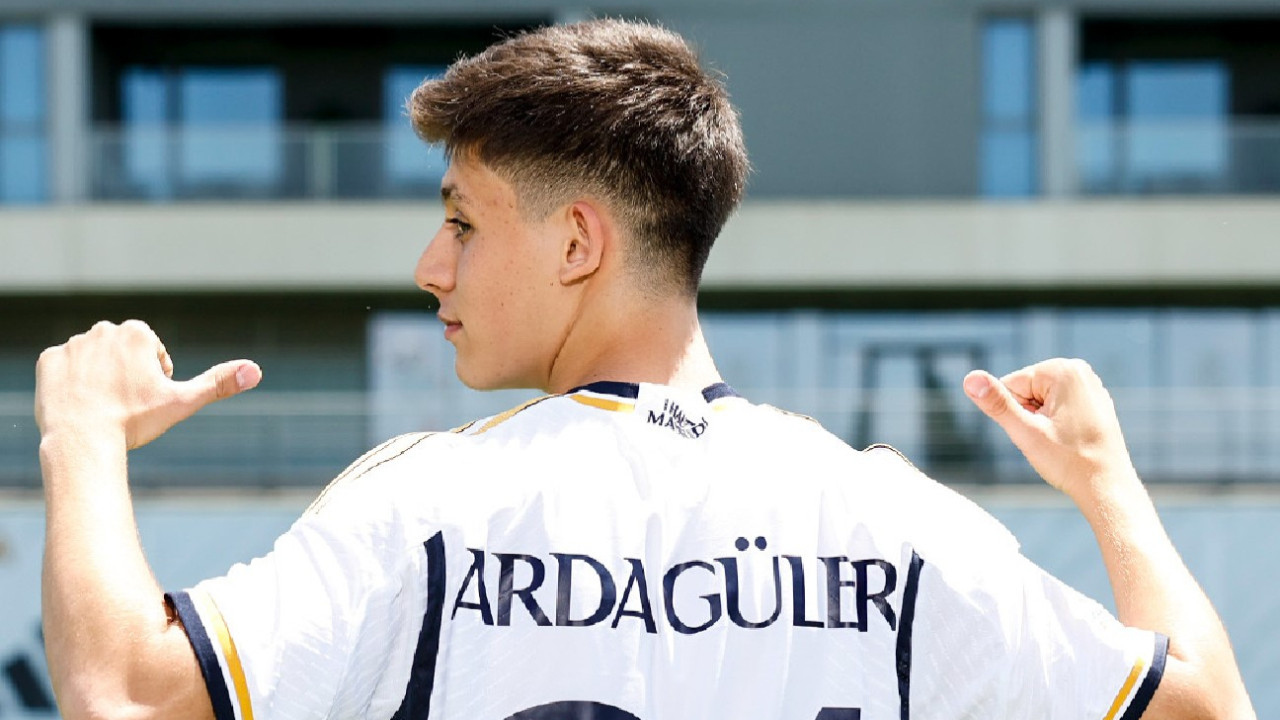 Arda Güler Real Madrid antrenmanlarındaki futboluyla övgü alıyor