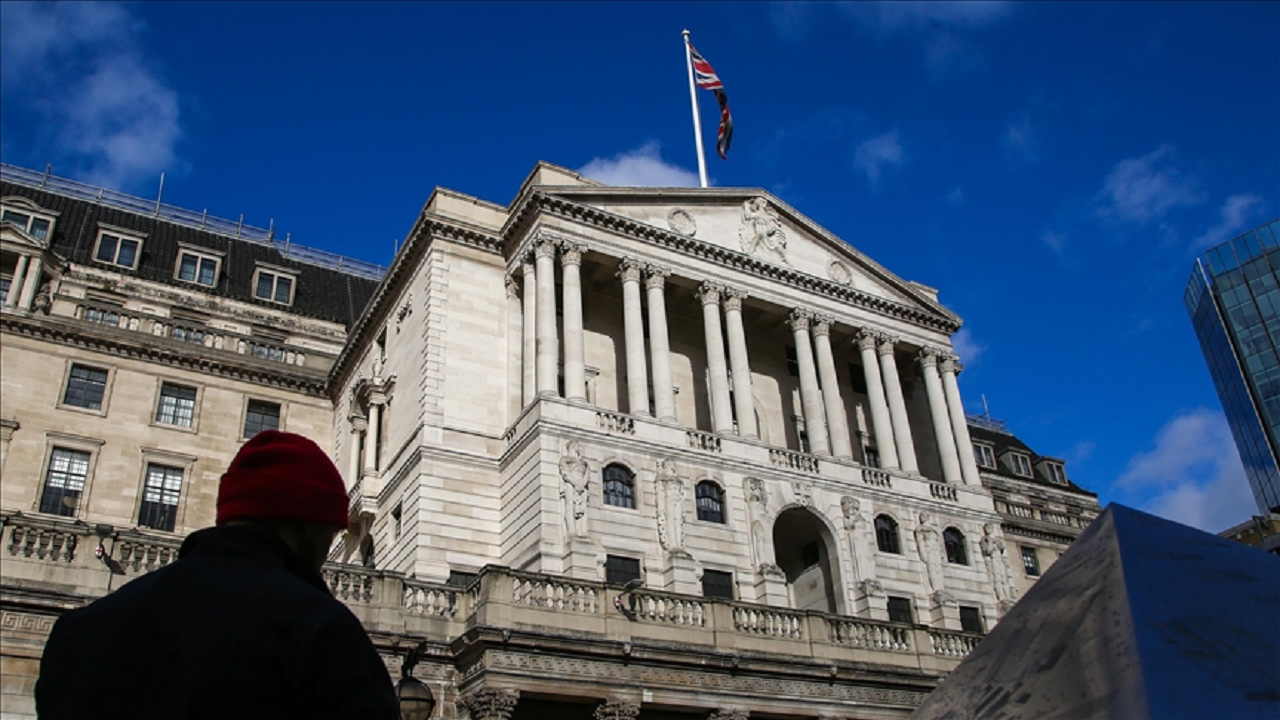 İngiltere Merkez Bankası: Ülkede 1 milyon kişinin konut kredisi borcu ayda en az 500 sterlin artacak