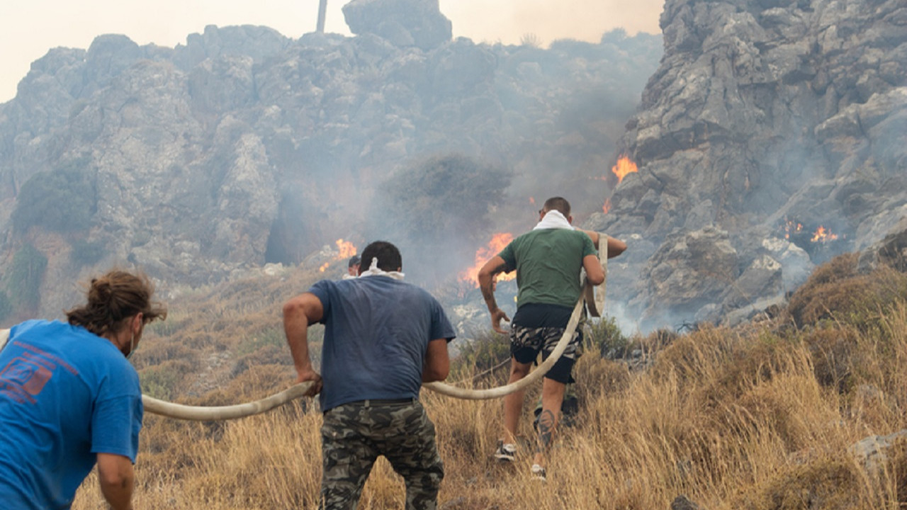 Rodos'taki orman yangını 5 gündür devam ediyor