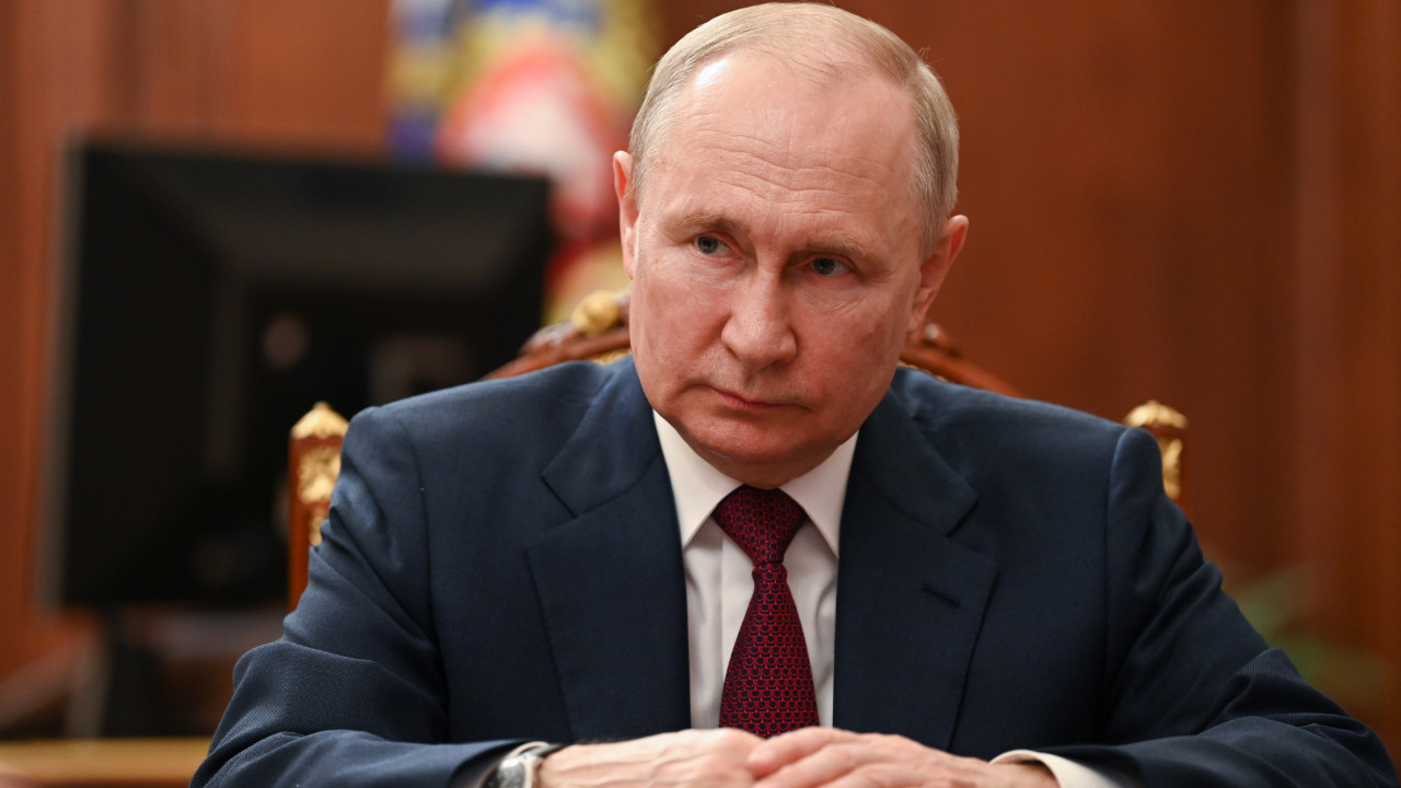 Putin, dost olmayan ülkelerle yapılan vergi anlaşmalarını kısmen iptal etti