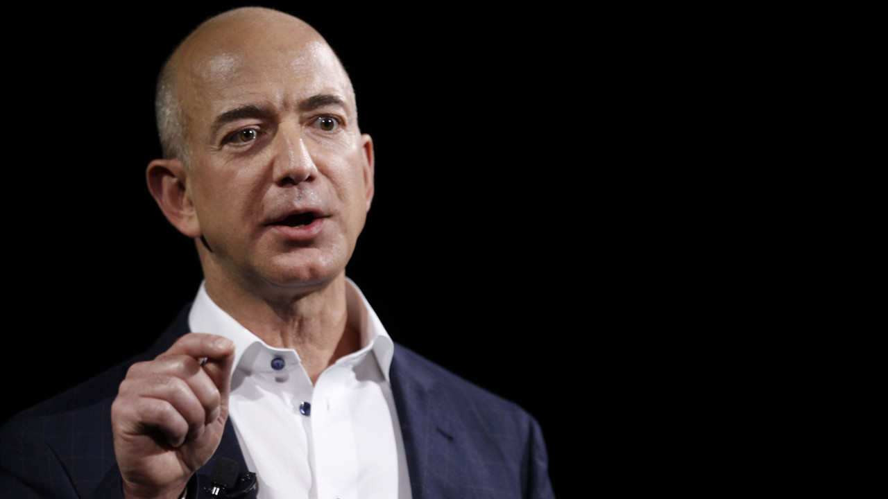 Jeff Bezos 'milyarderler sığınağı'nda malikane satın aldı