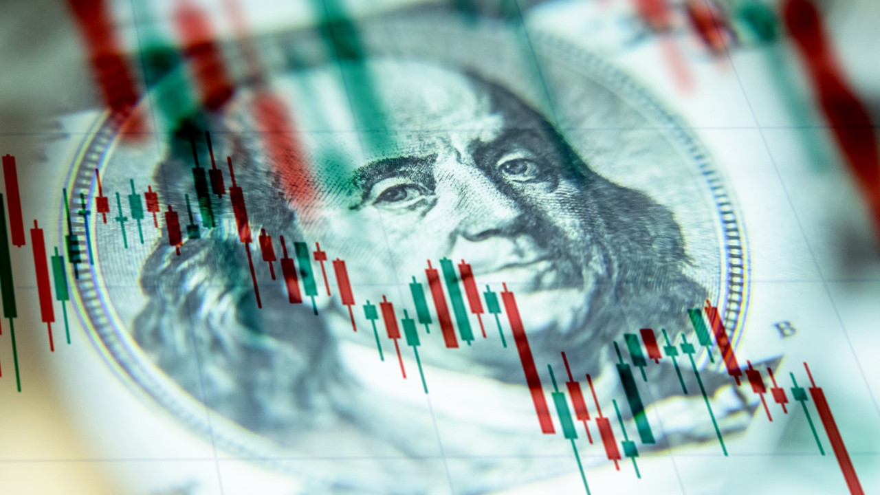 Perakende satış verilerinin beklenenden güçlü gelmesiyle dolar güç kaybetti