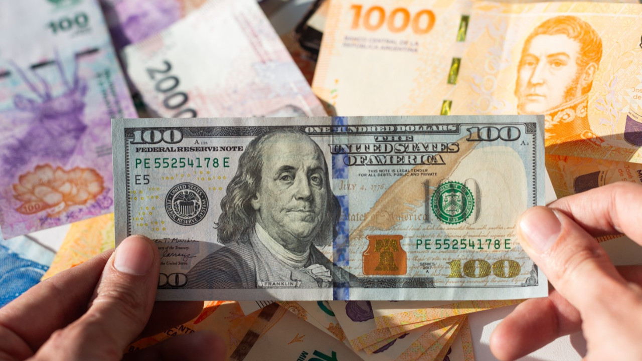 Arjantin'de dolara hücum başladı: Peso tarih mi oluyor?