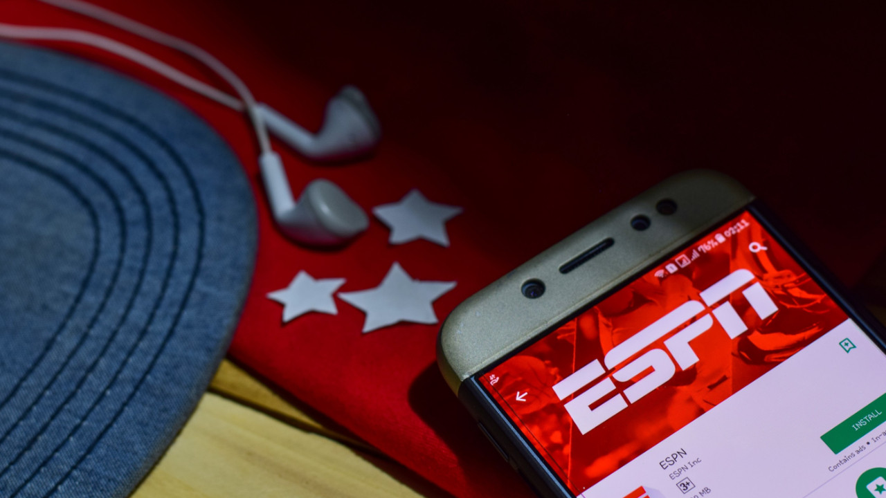 Bloomberg yazdı: Apple ünlü spor kanalı ESPN'i satın alabilir mi?
