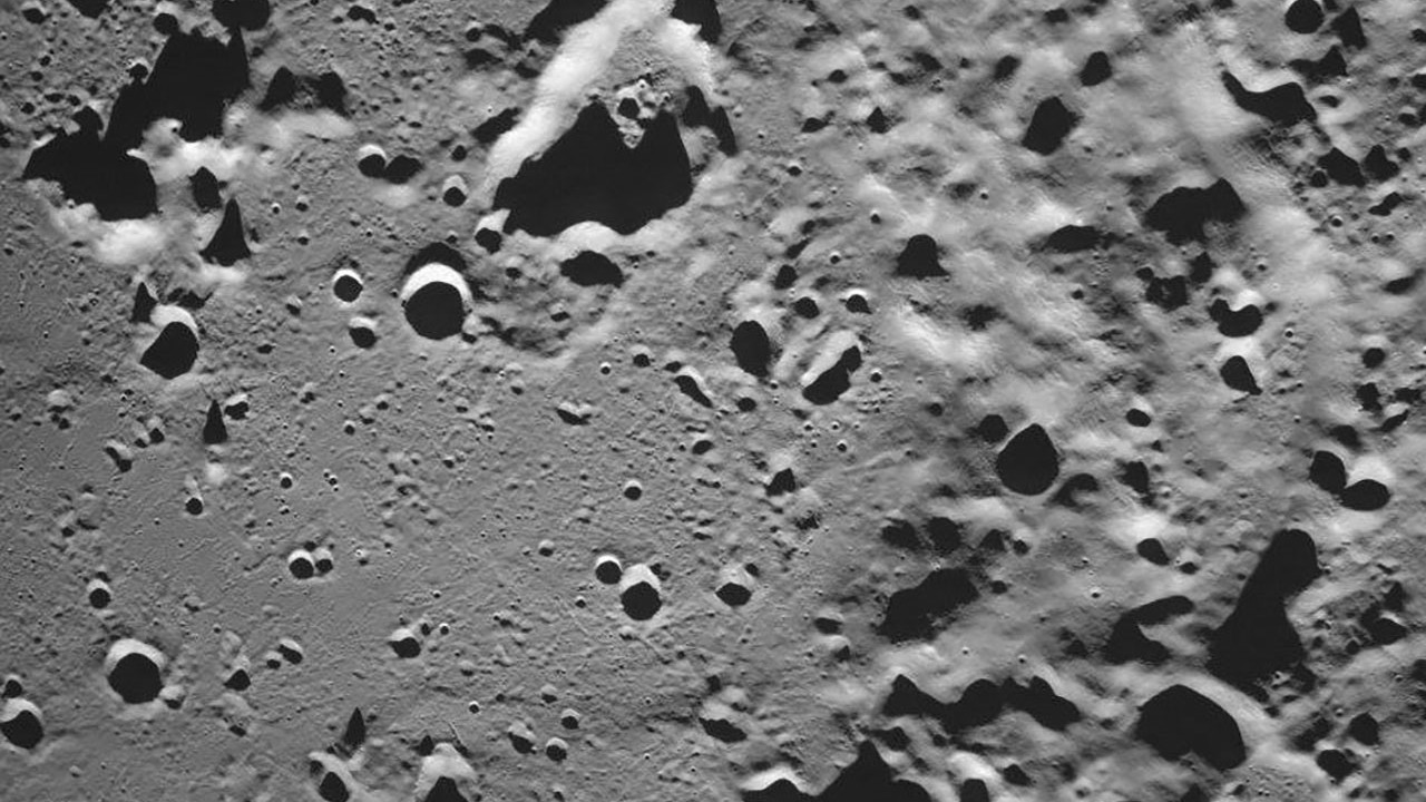 Luna-25 Ay yüzeyinin ilk fotoğrafını çekti