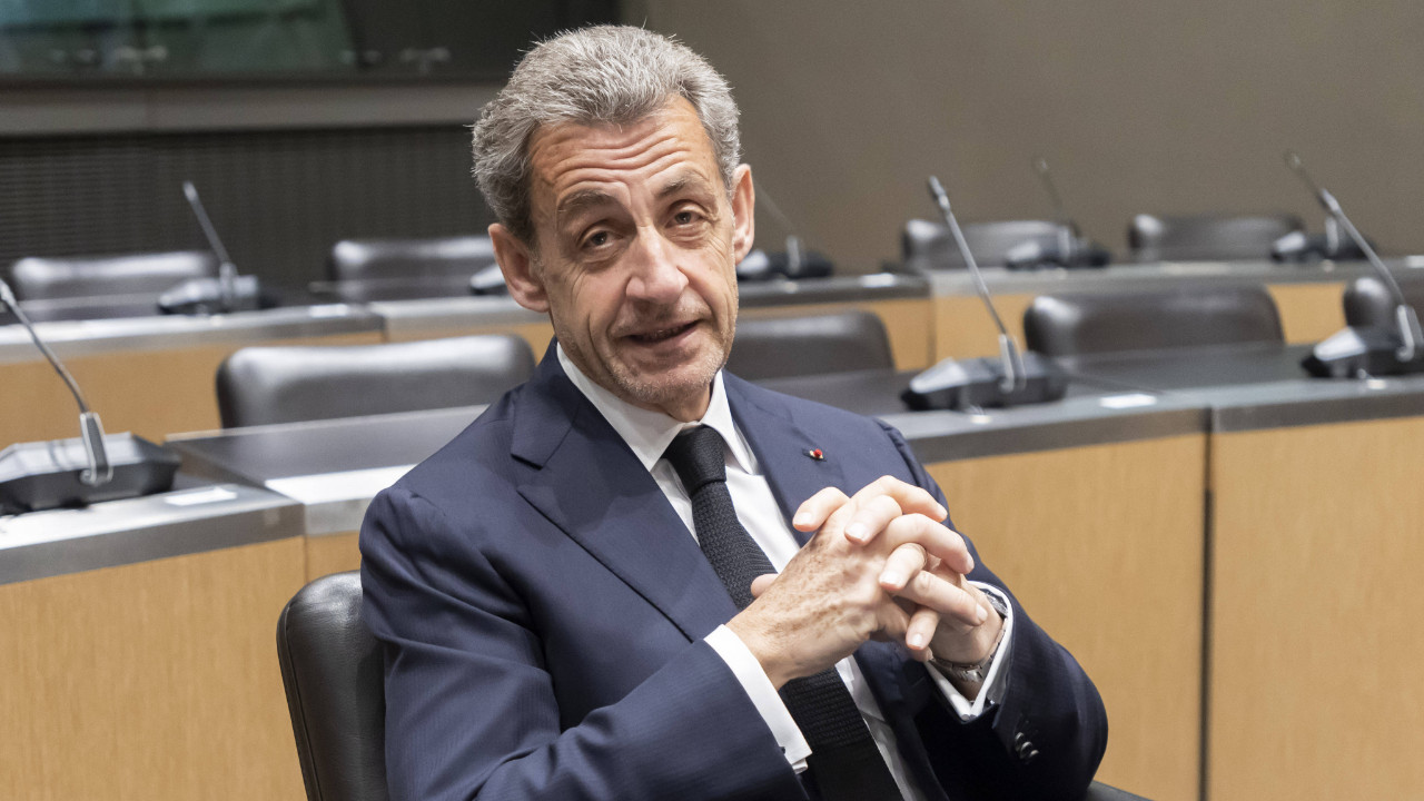Sarkozy'den Ukrayna-AB analizi: Elle tutulmayacak yalan vaatler satıyoruz