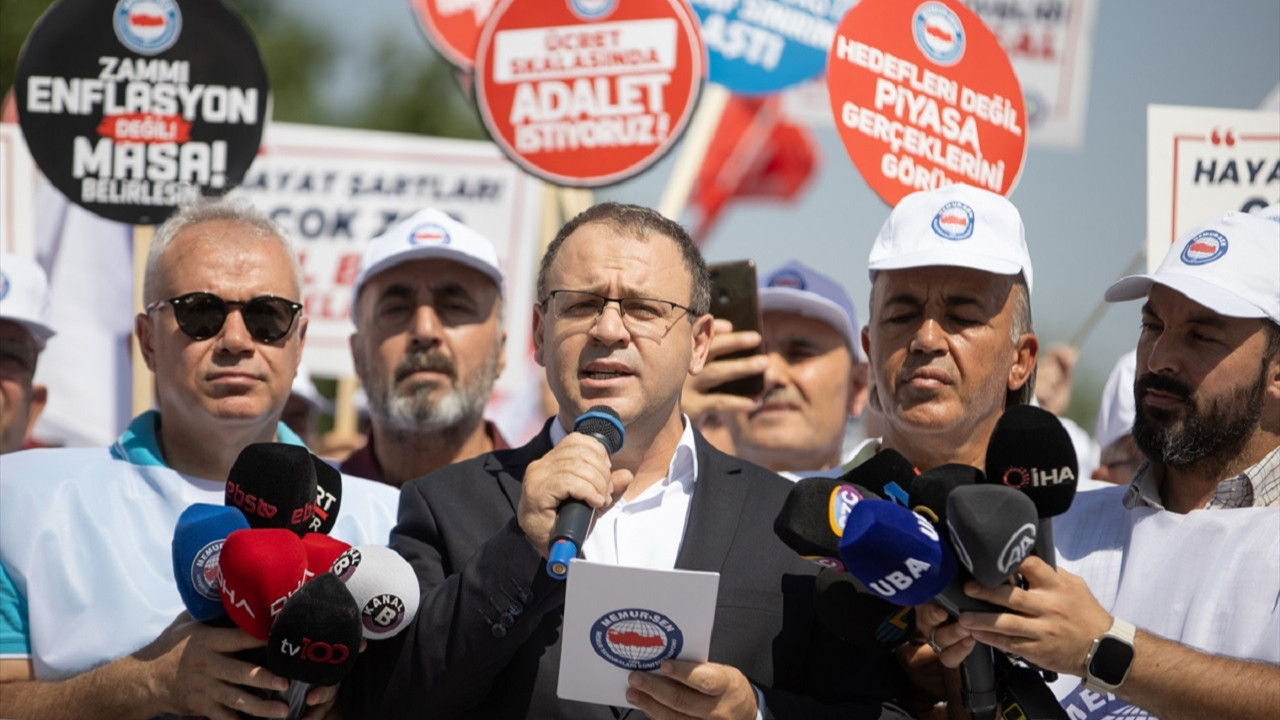 Memur-Sen zam oranları teklifini 81 ilde protesto etti