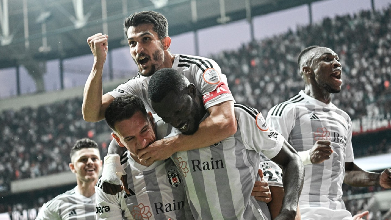Beşiktaş sahasında Sivasspor'u 2-0 yendi