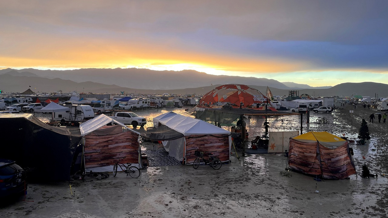 New York Times mahsur kalınan festivali yazdı: Burning Man'de neler oldu?