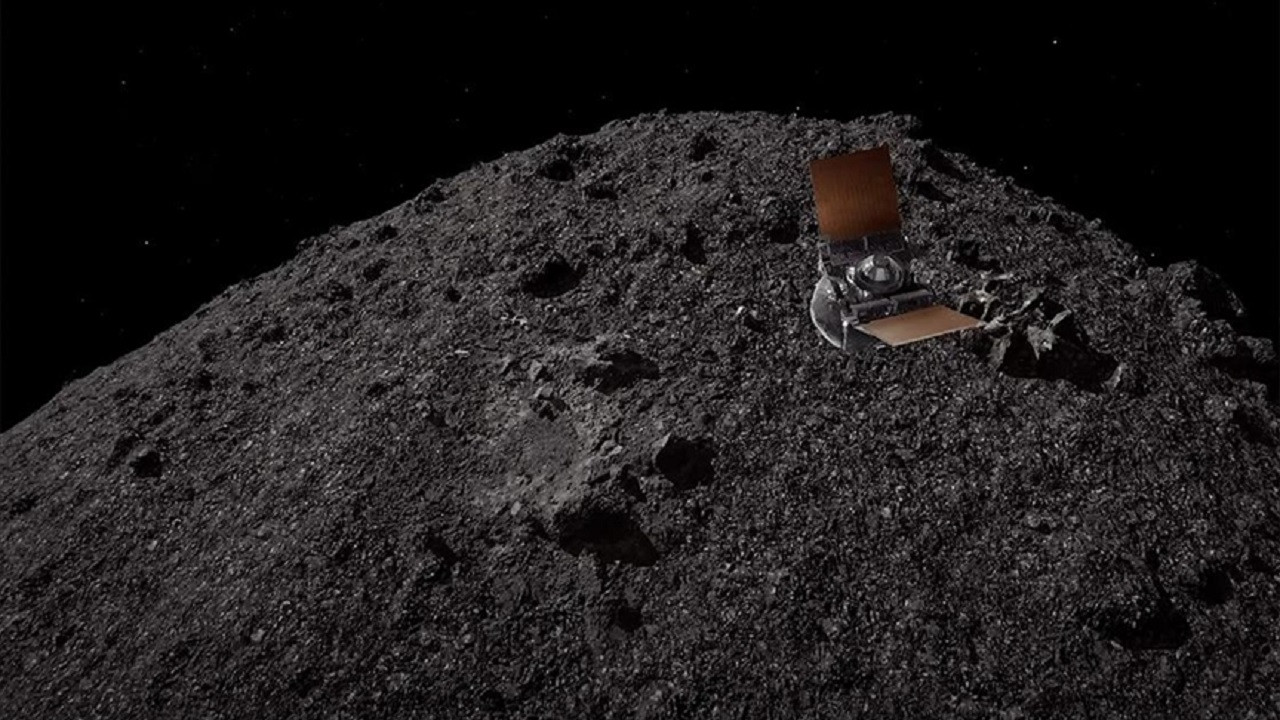 NASA'nın Bennu asteroidine gönderdiği uzay aracı örnekleriyle birlikte Dünya'ya ulaştı