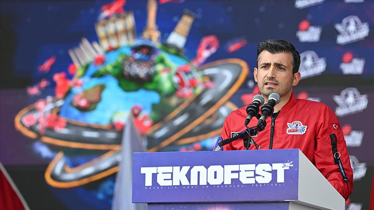 Selçuk Bayraktar: TEKNOFEST dünyanın daha önce şahit olmadığı zihinsel bir devrime imza atıyor