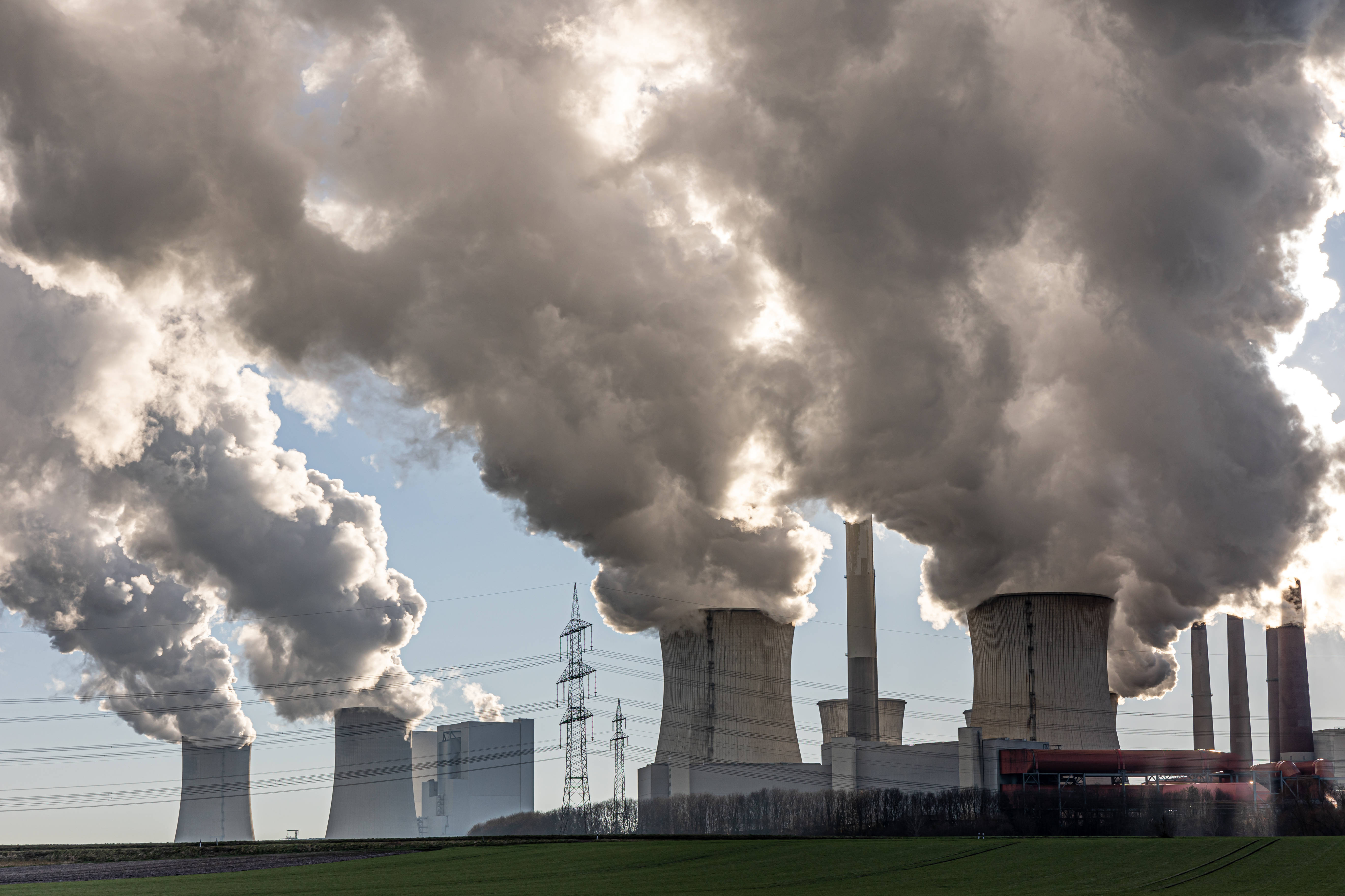 Almanya linyit yakıtlı elektrik santralleri bu kış devreye alacak