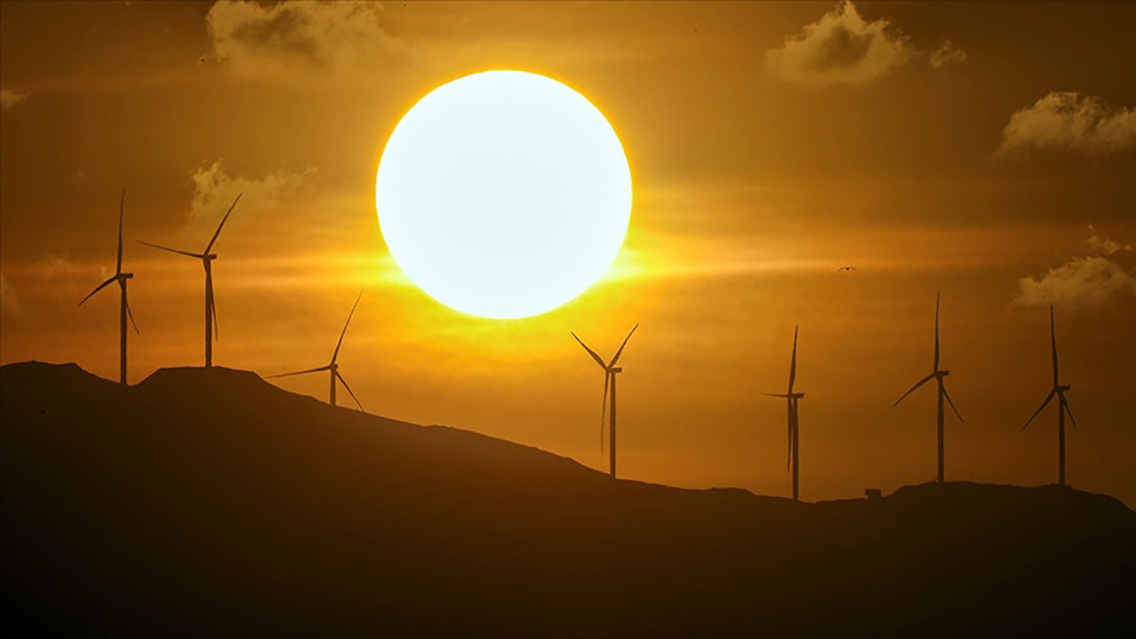 Rüzgar ve güneşten elektrik üretiminde yeni rekor