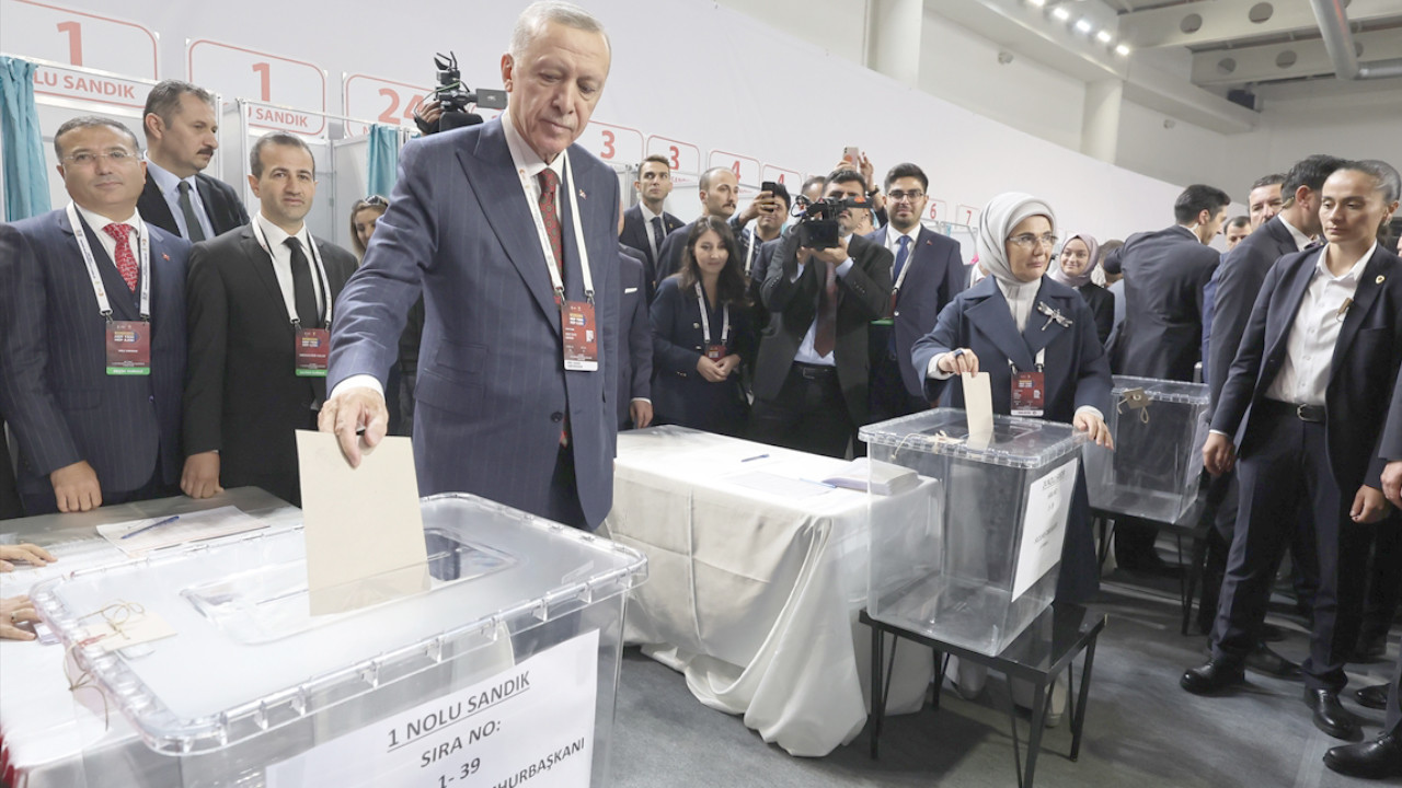 AK Parti'de Olağanüstü Kongre: MKYK listesinde bazı ağır toplar yok