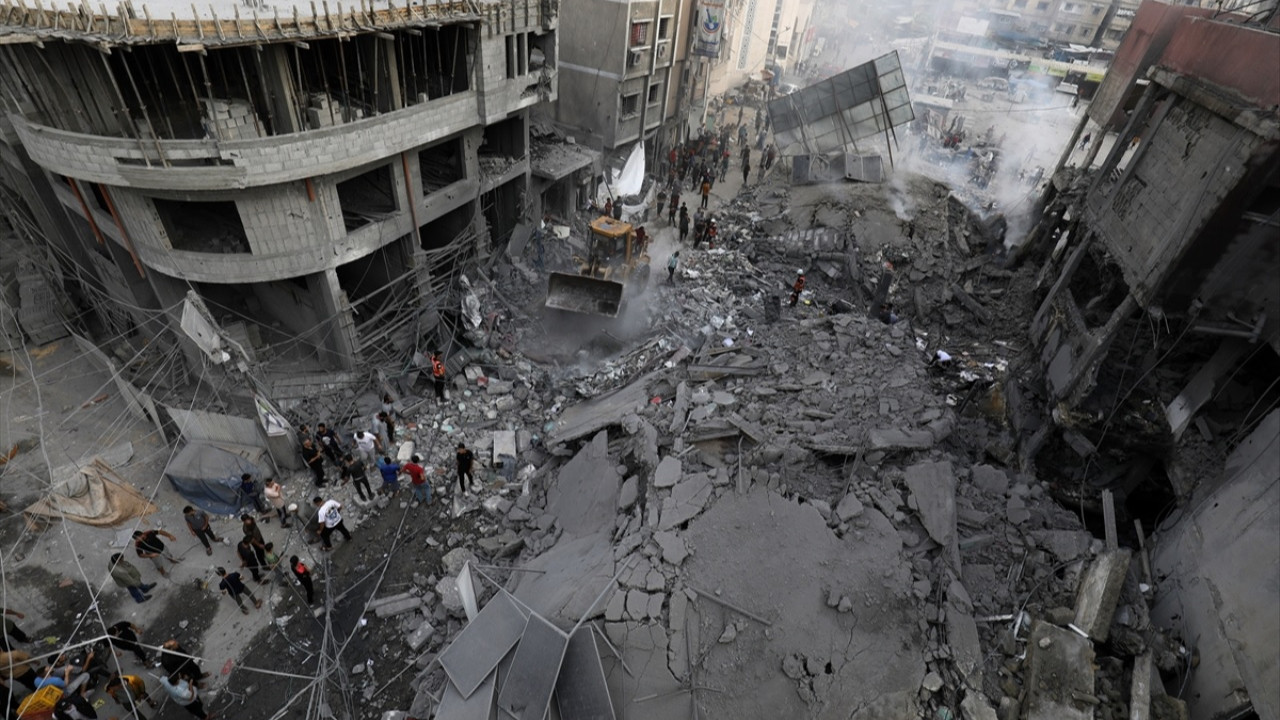 Gazze'de ölenlerin sayısı 950'ye yükseldi