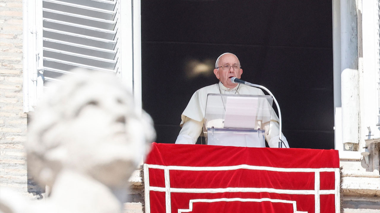 Papa Franciscus: Gazze'de topyekun kuşatma olmasından çok endişeliyim