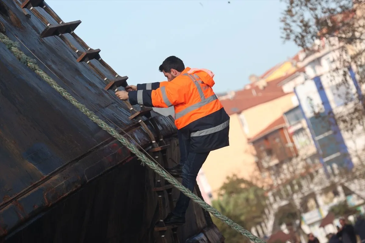 Zonguldak’ta batan geminin kayıp mürettebatı aranıyor