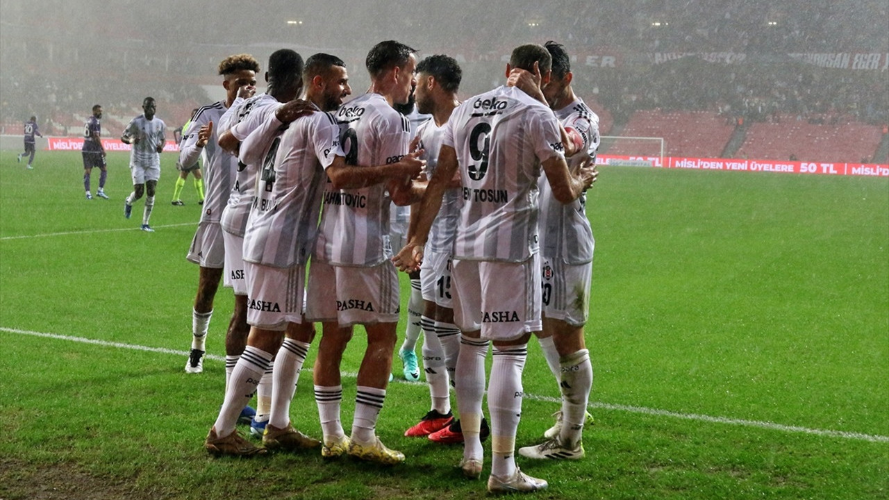 Rıza Çalımbay'la 2'de 2: Beşiktaş Samsunspor deplasmanından 3 puanla dönüyor