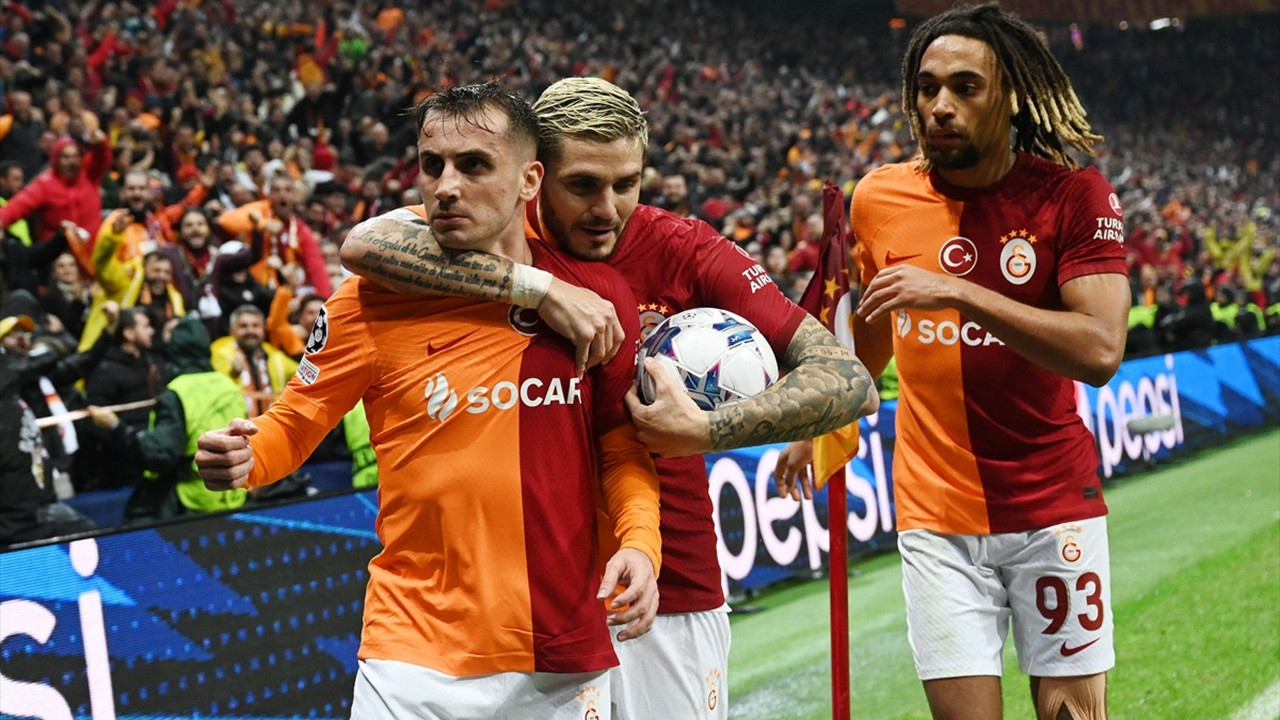 Galatasaray iki kez iki farklı geriye düştüğü maçta Manchester United'la 3-3 berabere kaldı