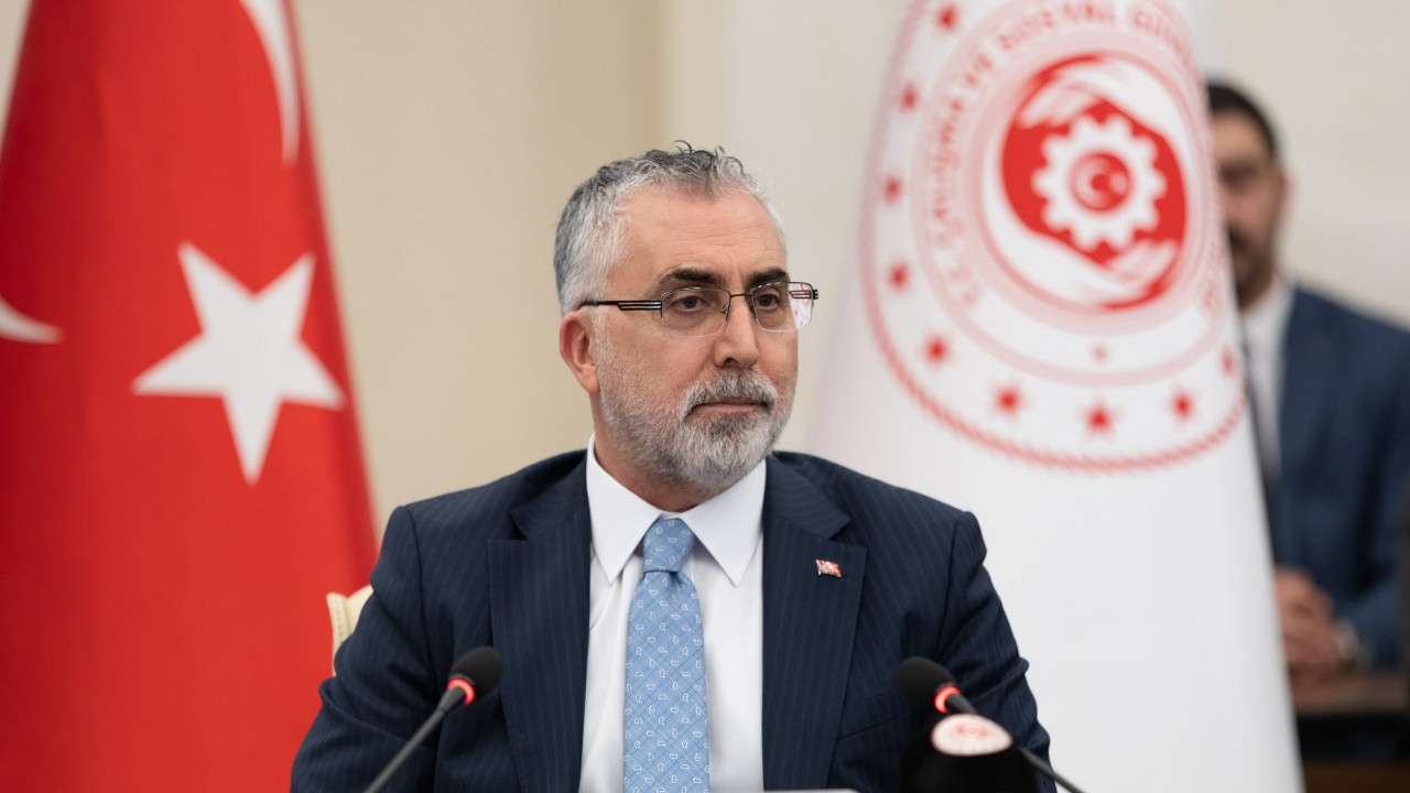 Bakan Işıkhan'dan asgari ücret açıklaması: Göstergeler olumlu gidiyor