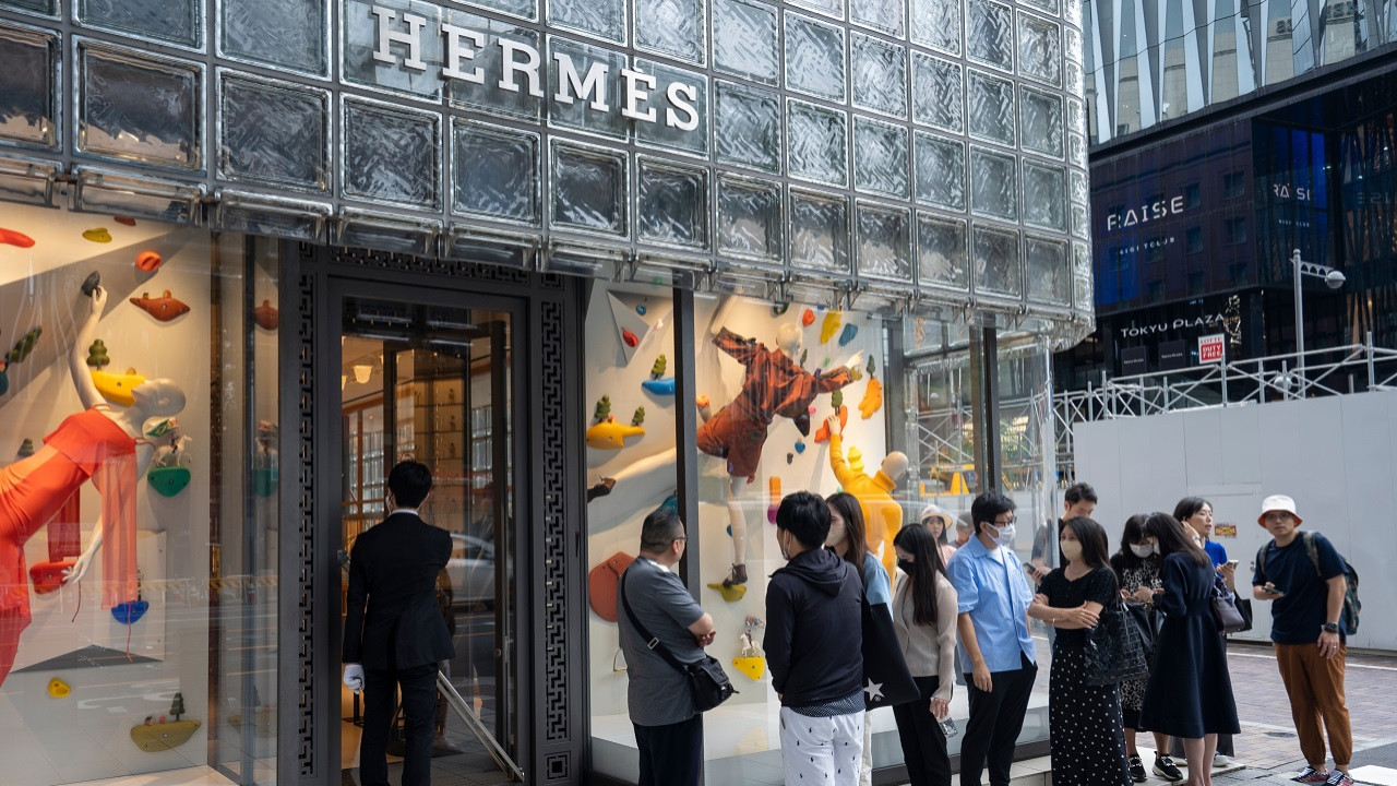 Hermès, LVMH'yi reddettikten sonra Avrupa'nın en büyük aile servetini yarattı