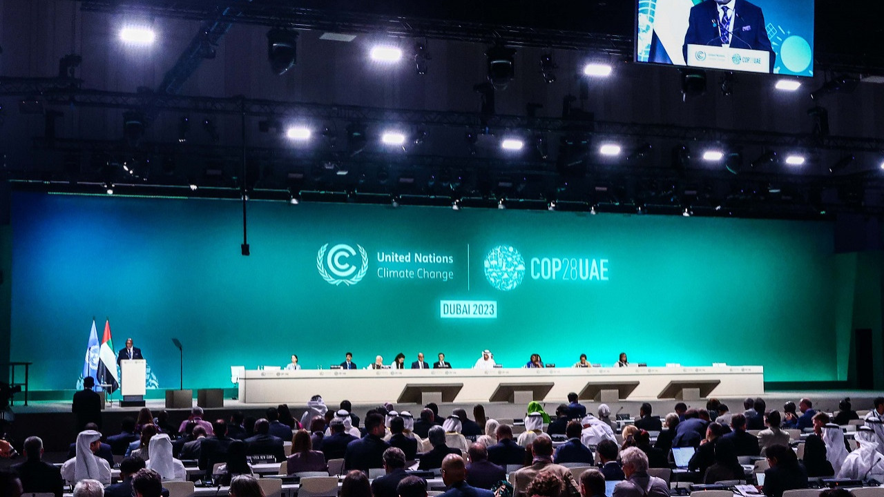 Cop28'de ülkeler anlaştı: Fosil yakıttan uzaklaşılacak